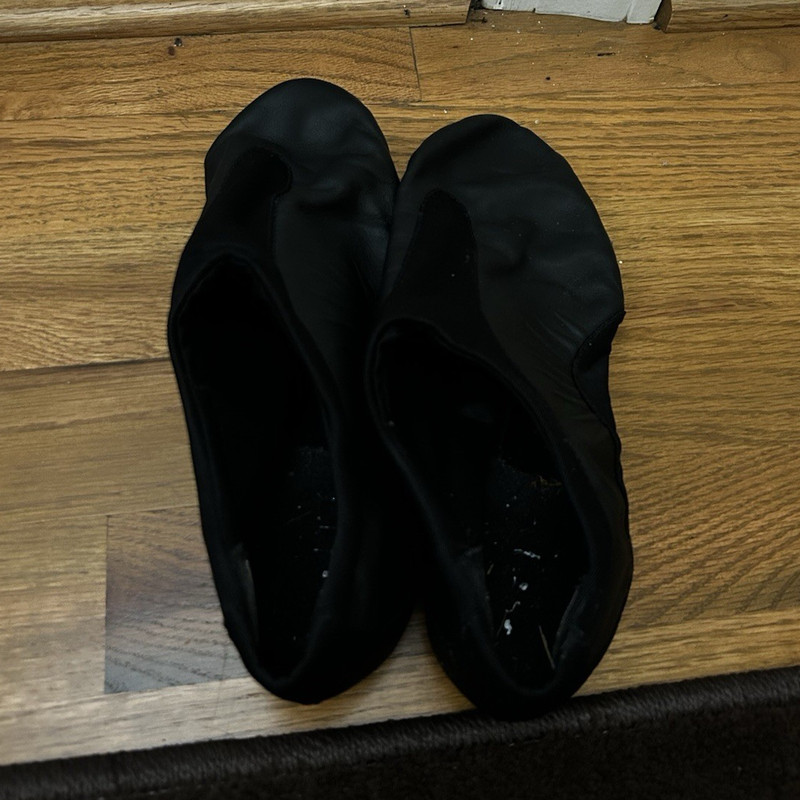 Women’s Black Slip-On Split-Sole Jazz Dance Shoes Size 9.5 MPN 94LM