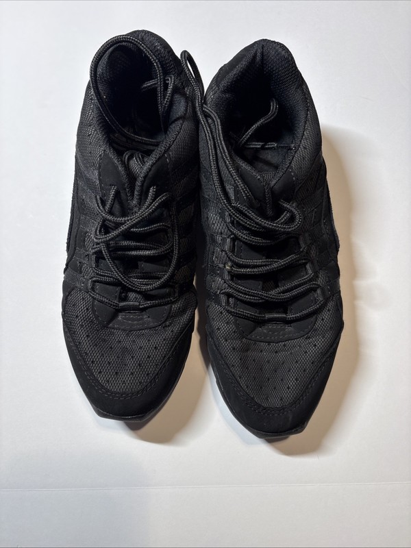 Capezio dance sneaker women size 6.5 black mesh and suede upper