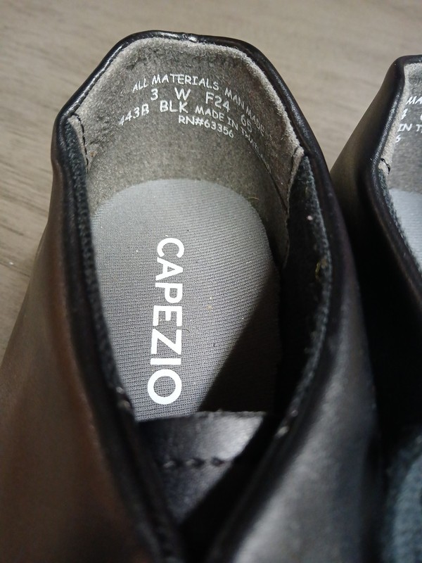 Capezio Youth Tele Tone Lace Up Tap Shoes Black Size 3W gallery