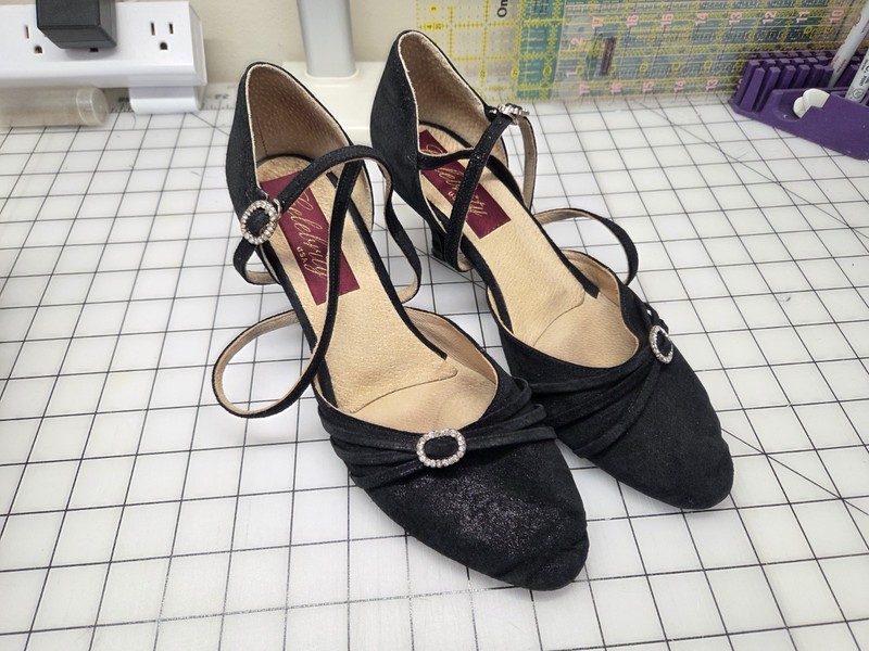 Celebrity Ballroom Dancing Dance Shoes Black Glitter Suede 8.5 W Closed Toe