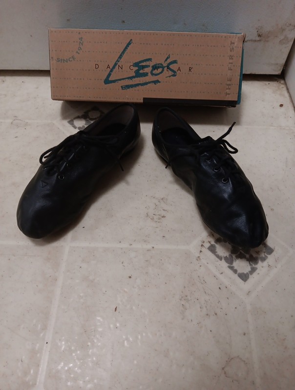 Leo’s Jazz Dance Shoes Ladies Sz 8.5 #7178 Black Leather Split Sole Lace Up 5030