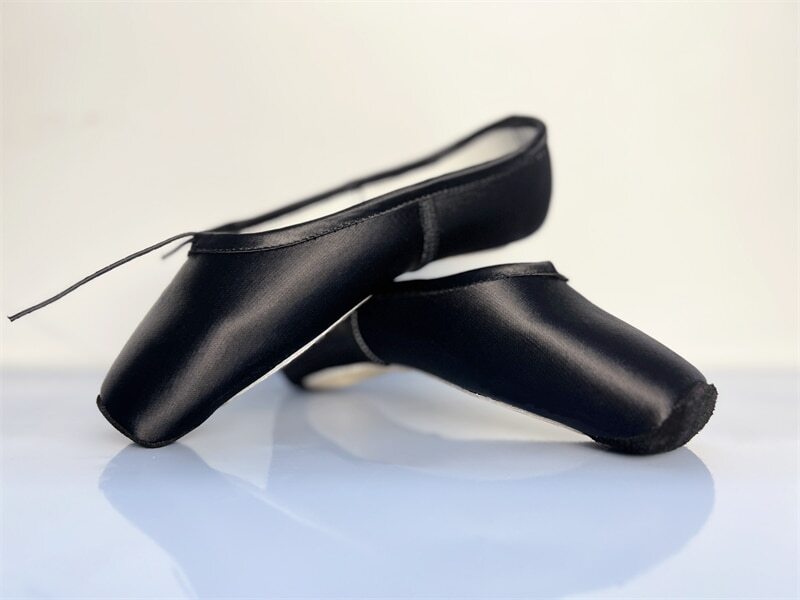 Ballet Dance Shoes Child and Adult Ballet Pointe Shoes with Ribbons Shoes