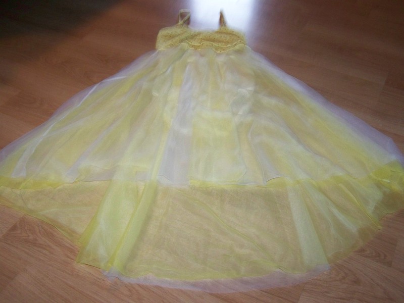 Adult Size Small Leo’s Dancewear Long Skirted Yellow White Leotard Skating Dance