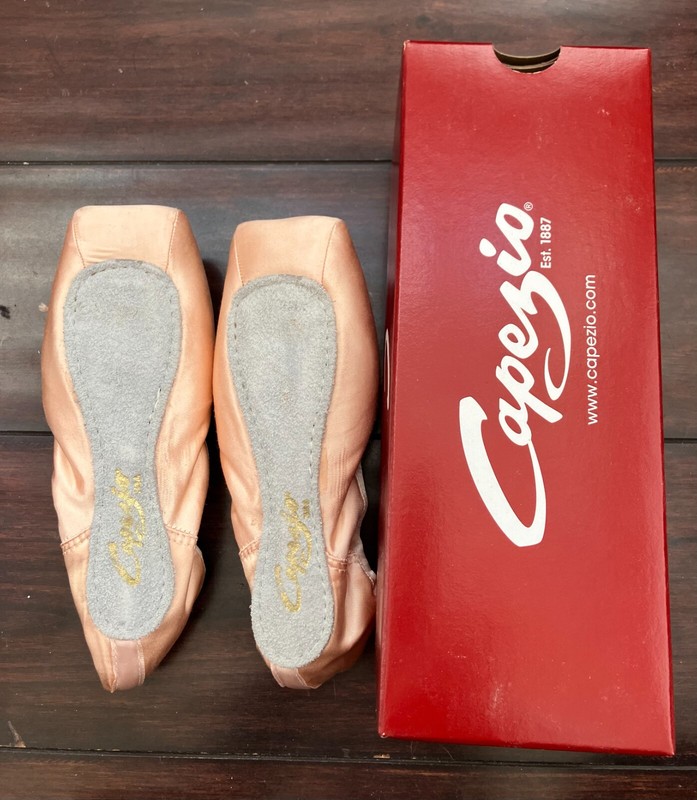 NIB Capezio #1118 Demi Pointe Pink Ballet Dance Pointe Toe Shoe gallery