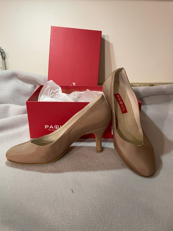 Paoul Italian dance shoes for ballrom dance women size 37 Tan/Beige closed toe