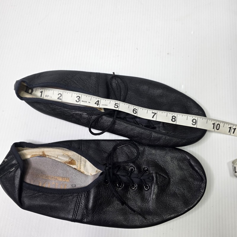 Vintage BLOCH Ladies 8 Black Soft Leather Jazz Lace-up Shoes gallery
