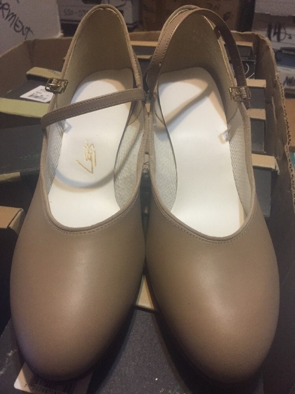 New LEO’S DANCEWEAR WOMEN’S #920 TAN LEATHER CHARACTER SHOE 2″ HEEL sz 4-6M