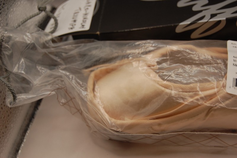 NIB Nikolay Triumph Grishko Ballet Pointe Shoes 4.5 M XXXXX Not Returnable gallery