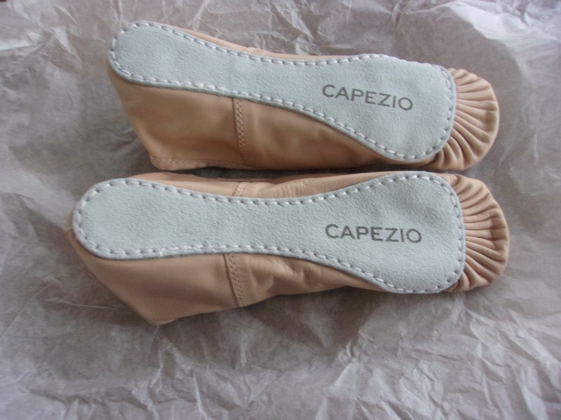 Capezio Daisy pink ballet slippers 20S BPK US 5M gallery