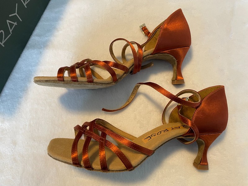 NIB Ray Rose Kalahari 2″ Heel Dark Tan Women’s Latin Rhythm Salsa Shoes (sz 8.5)