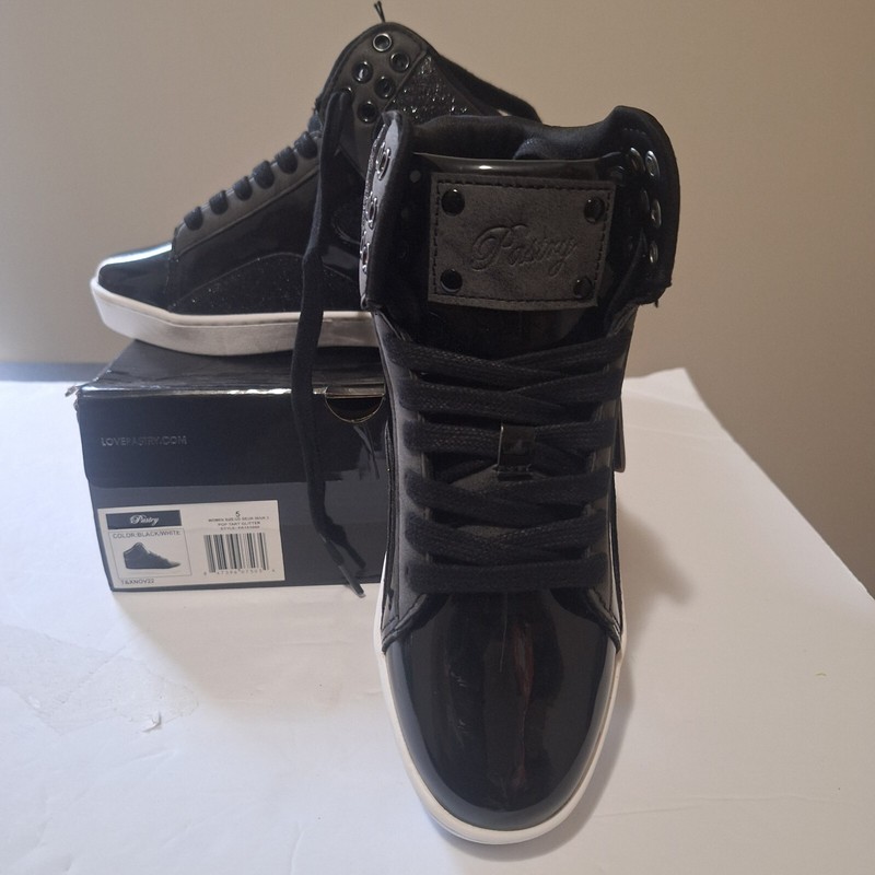 Pastry America’s Dance Sneakers Size 5 Women