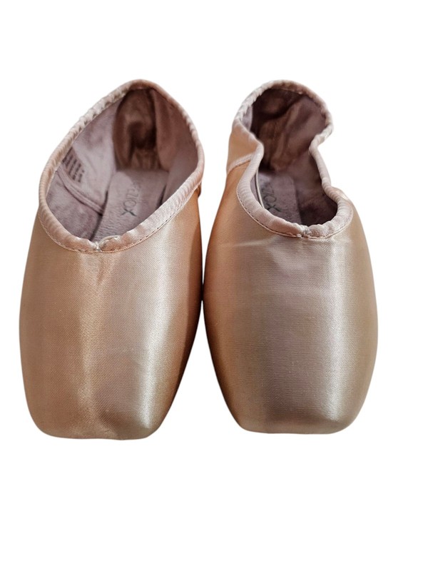 Capezio Tiffany 126 EUR Pink Satin Ballet Pointe Shoes Size 8M, 5, .75