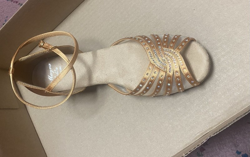 16A12315 Lady’s Flesh satin Latin (Salsa) Shoes 1.5″ heel size:US9.5w(UK7.5w)