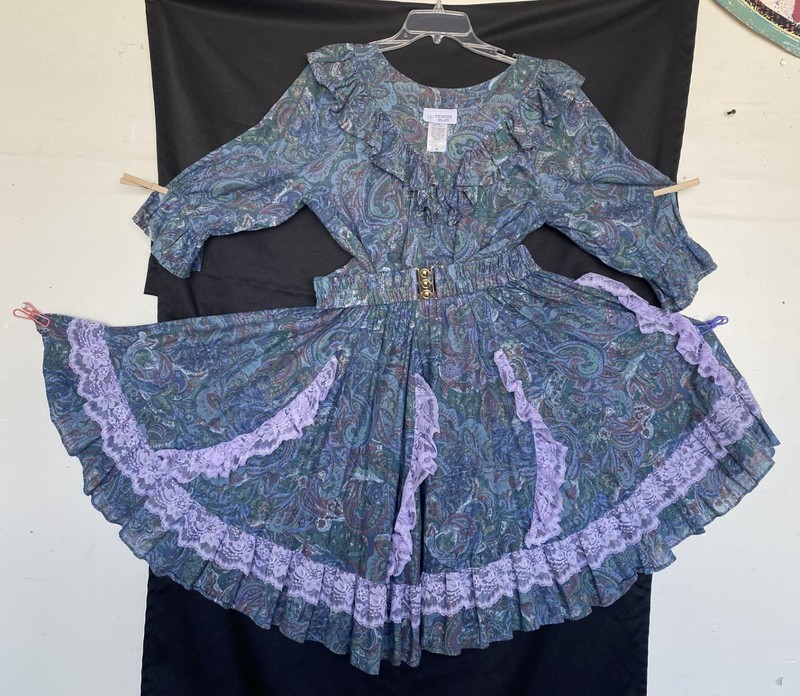 💙 Pitchfork Square Dance Outfit – Blouse + Skirt + Belt – Blue Paisley MEDIUM