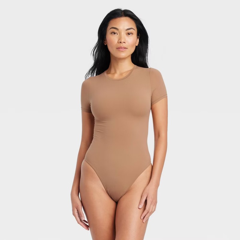 Women’s Luxury Collection 4-Way Stretch Short Sleeve Bodysuit – Auden Brown M: