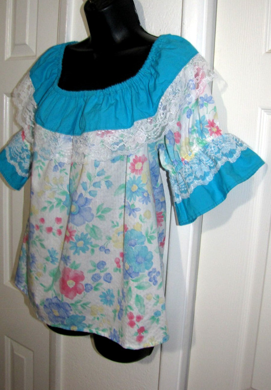 Square Dancing scoop-neck Top Short-sleeve turquoise & Floral print Wm. M