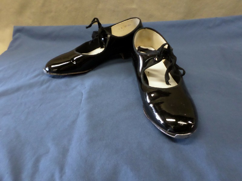 3483M Vtg SPRITELY MISS 8M Tap Shoes Black Pat Faux Leather w/TIP TOP TAP Taps